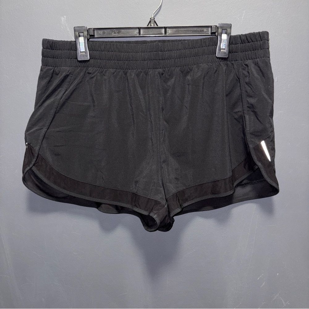 Athleta Mesh Racer Run 2.5” Shorts Womens Large Black